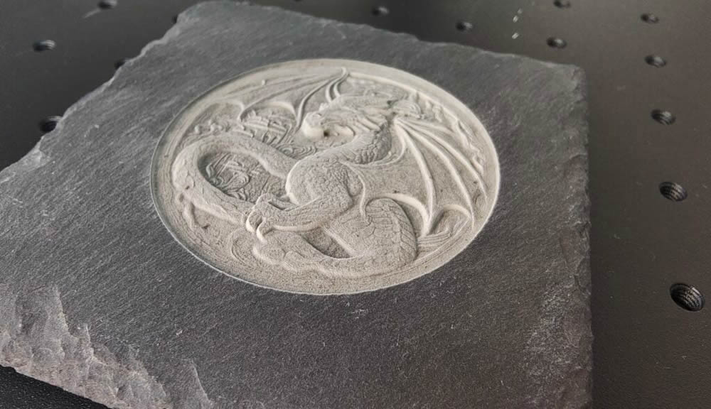 藝術(shù)與工業(yè)的碰撞：激光雕刻如何重塑建筑裝飾領(lǐng)域？