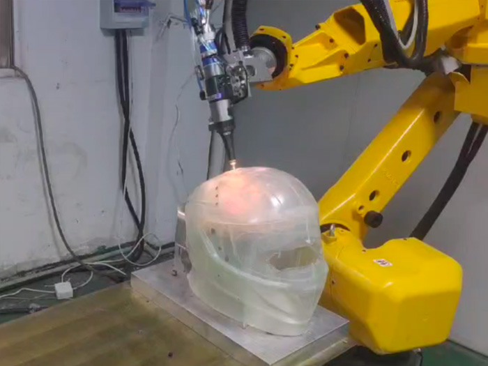 機(jī)器人三維激光切割機(jī)